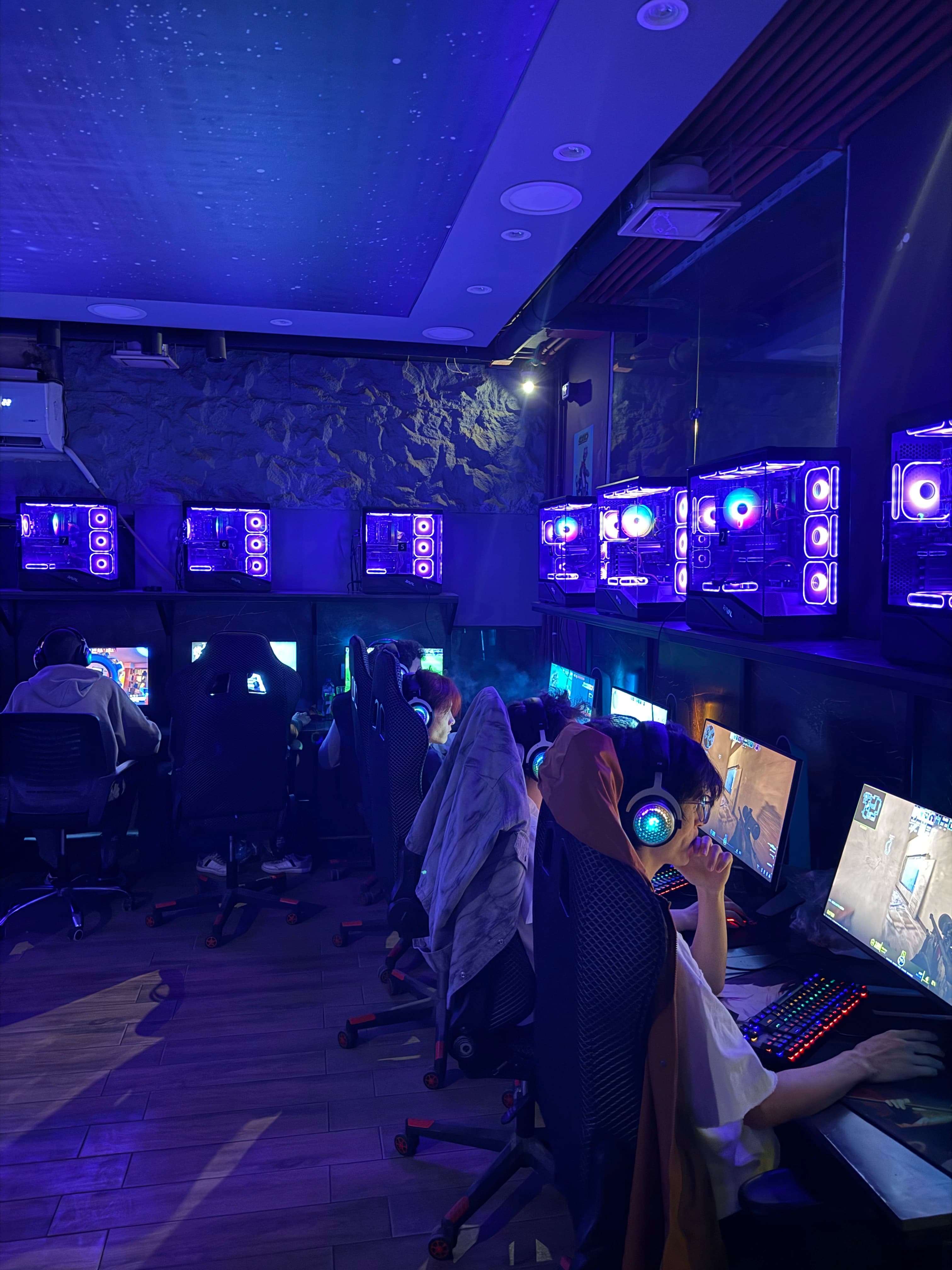 Galaxy Gaming Club floor