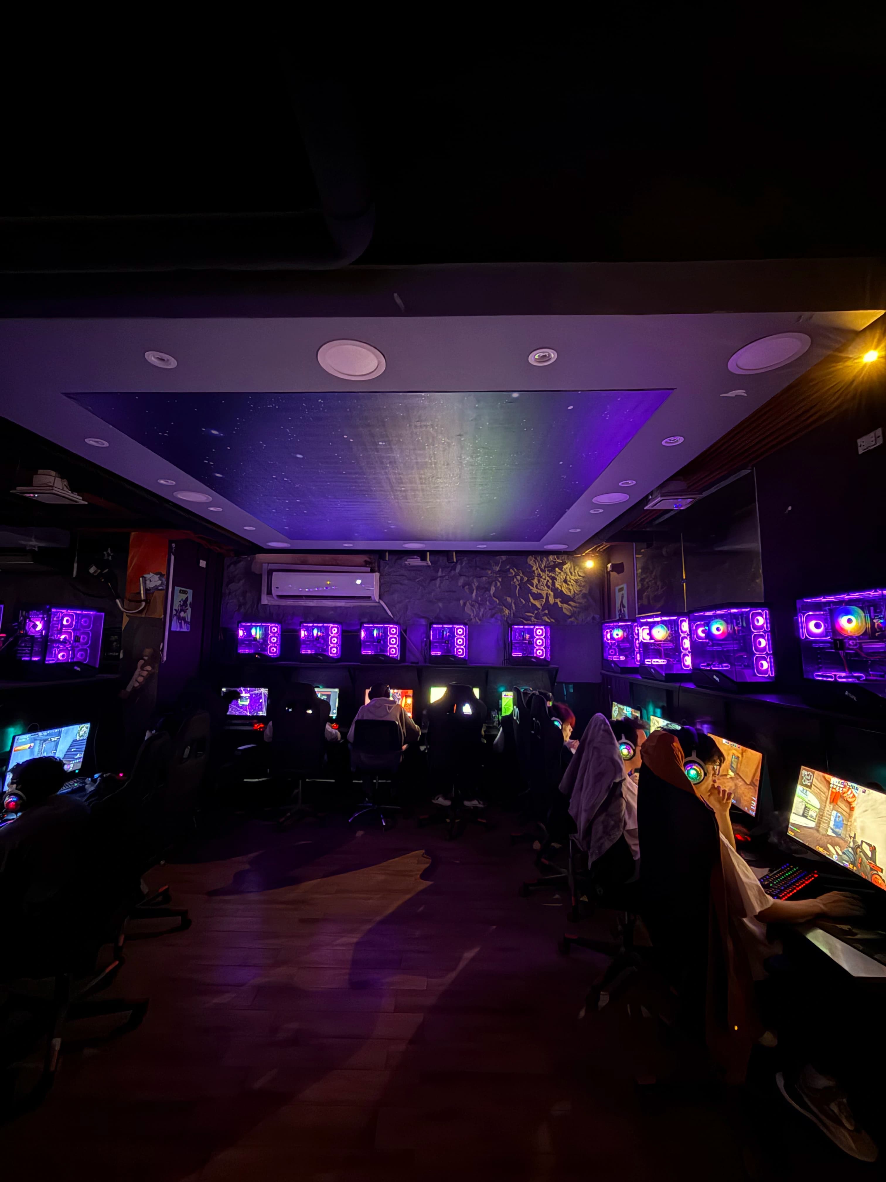 Gaming stations and RGB